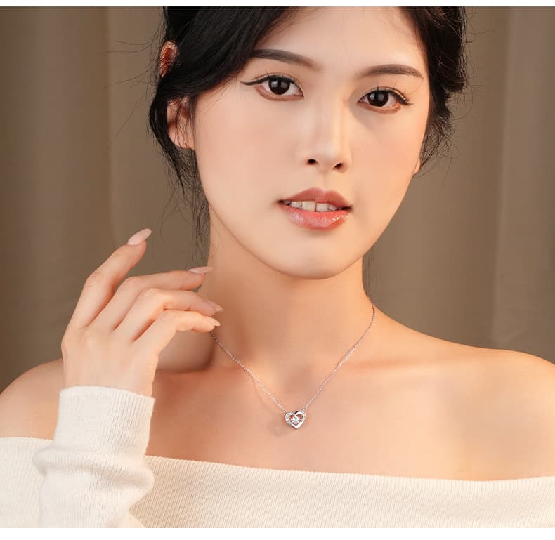 シルバー ネックレス シルバー ネックレス 輝く心モチーフ ダイヤ風ペンダント