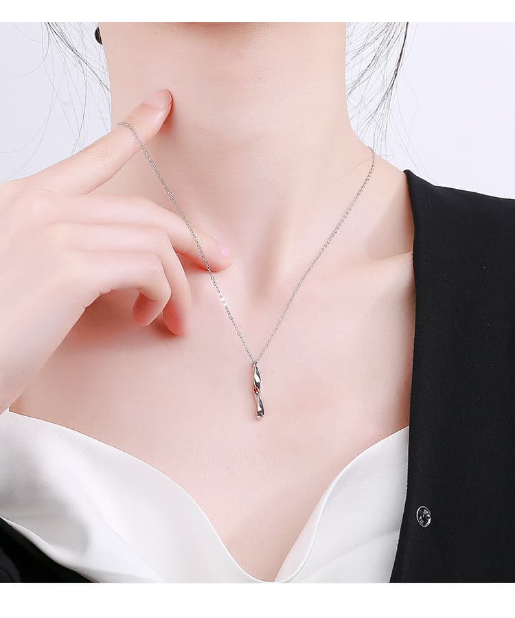 シルバー ネックレス ねじりウェーブバー ペンダント