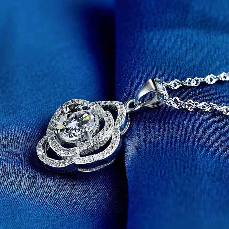 シルバー ネックレス シルバー ネックレス 花咲く宝石 薔薇モチーフペンダント