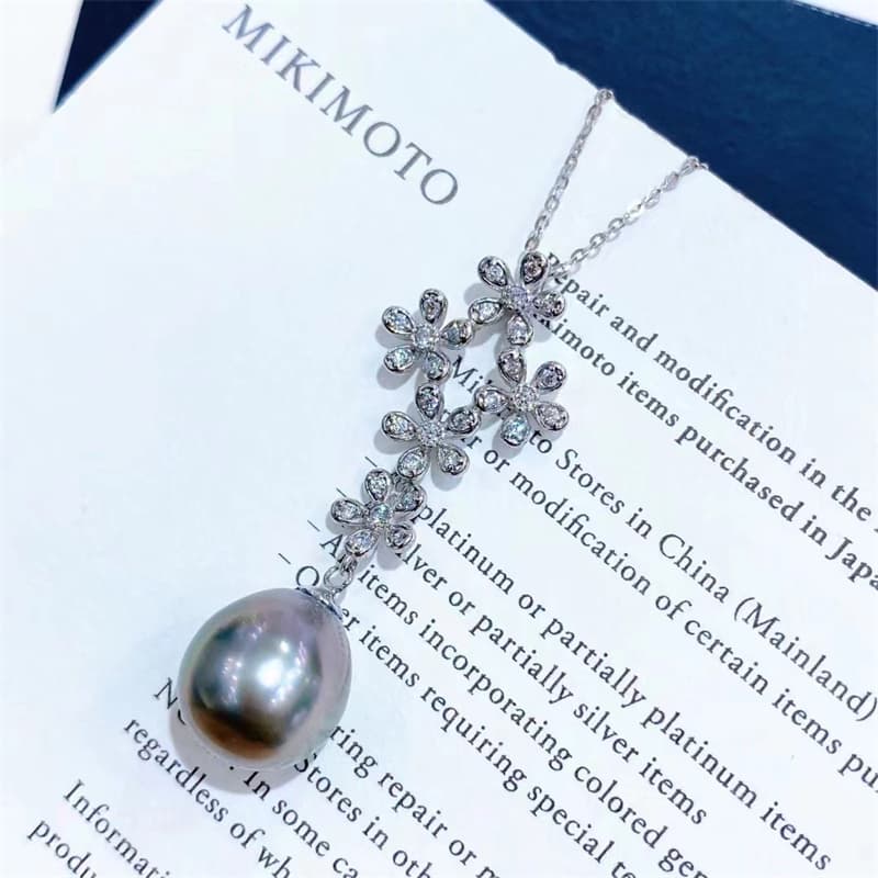 シルバー ネックレス シルバー ネックレス 花咲く真珠のしずくペンダント