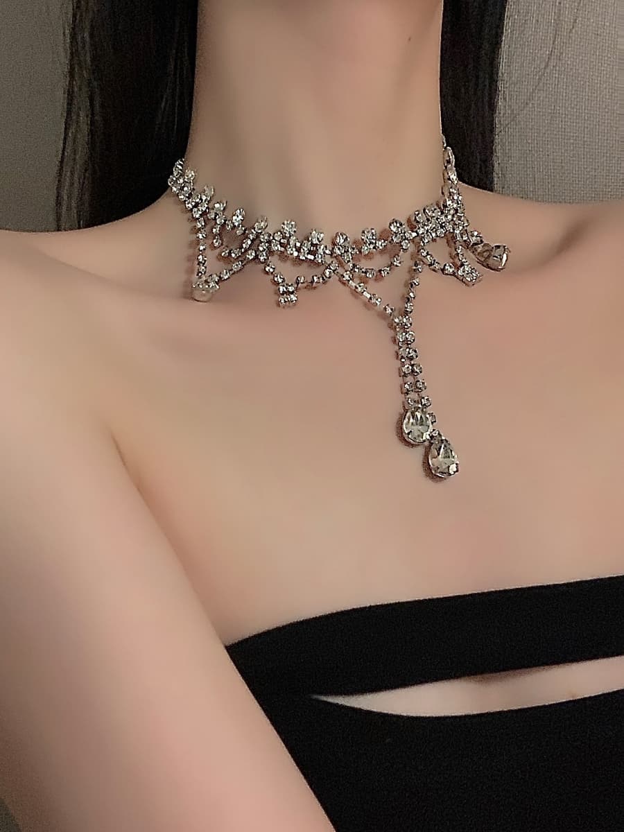 シルバー ネックレス シルバー ネックレス 煌めき雫のしずくチョーカー