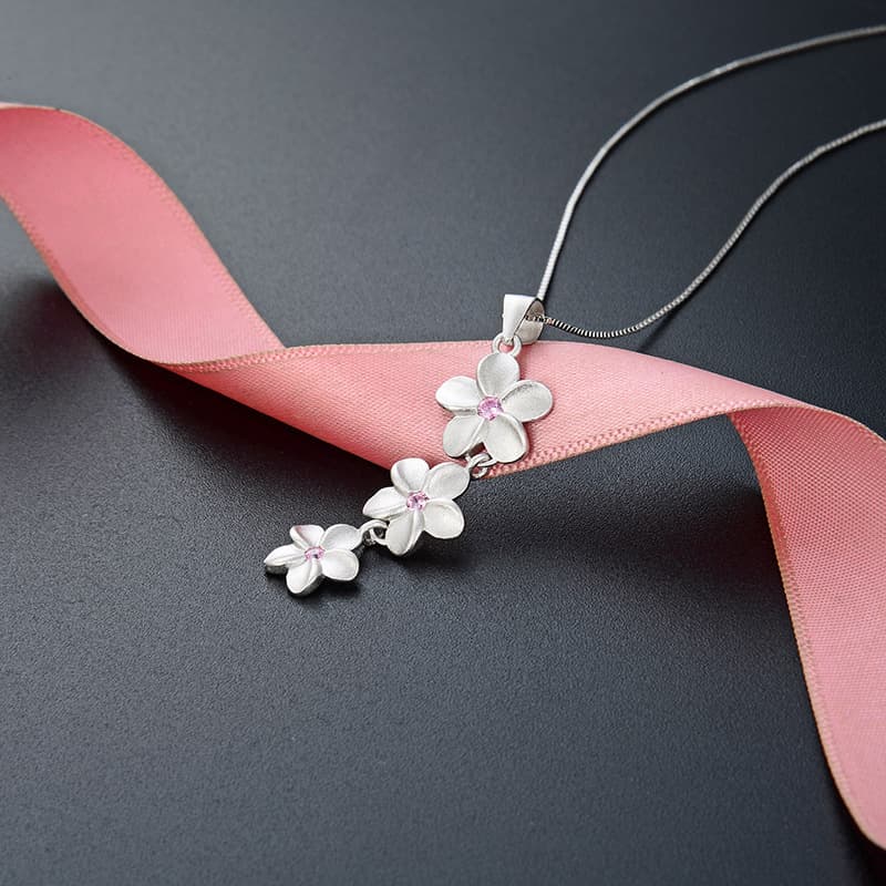 シルバー ネックレス シルバー ネックレス 三輪桜のしずく ペンダント