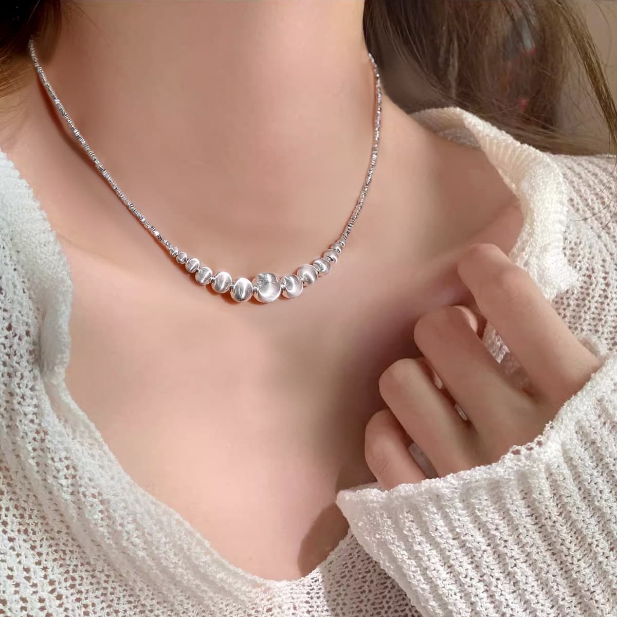 シルバー ネックレス 上品な玉飾りデザインチャームネックレス