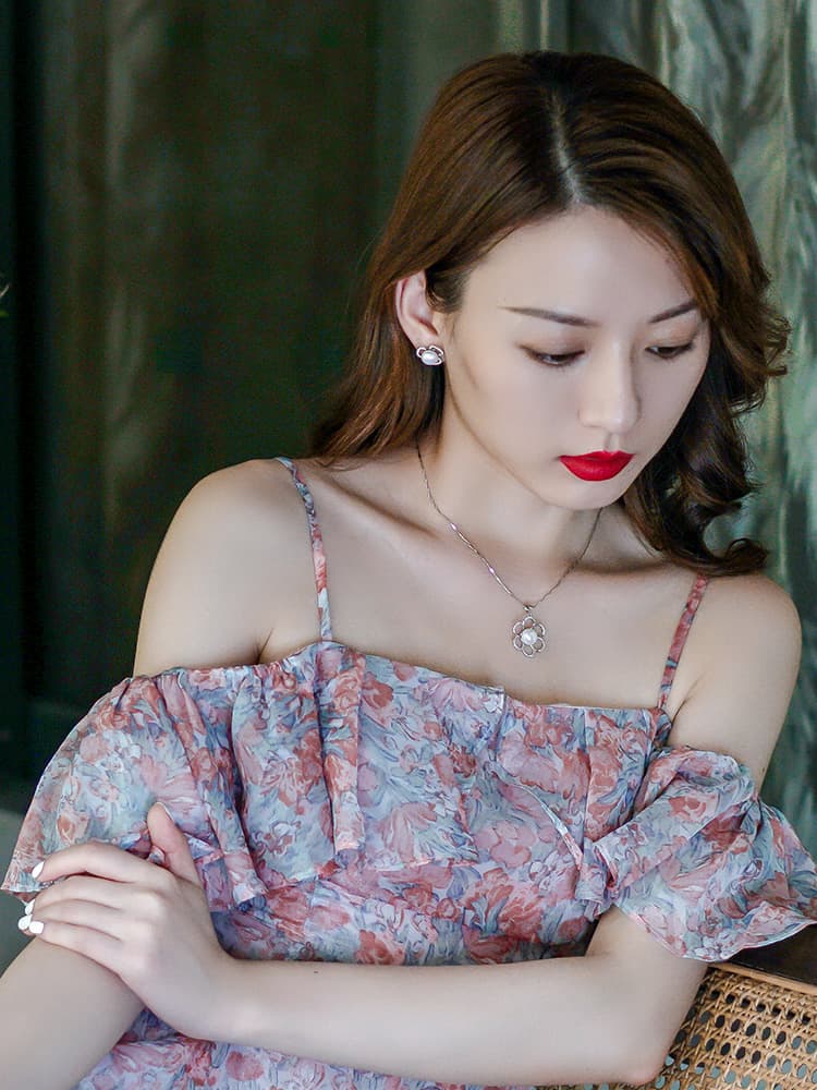 シルバー ネックレス シルバー ネックレス 優美な花形パール ペンダント