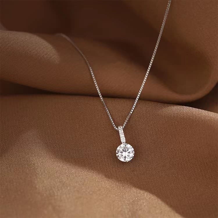 シルバー ネックレス 上品な一粒ジルコニアのペンダントネックレス