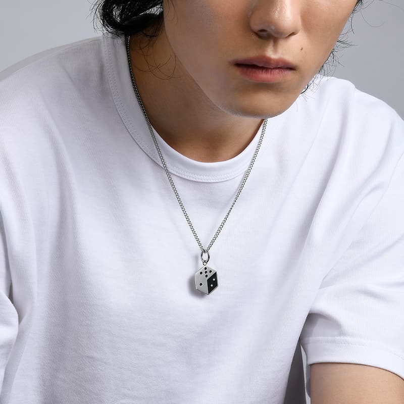シルバー ネックレス シルバー ネックレス 幸運のさいころペンダント