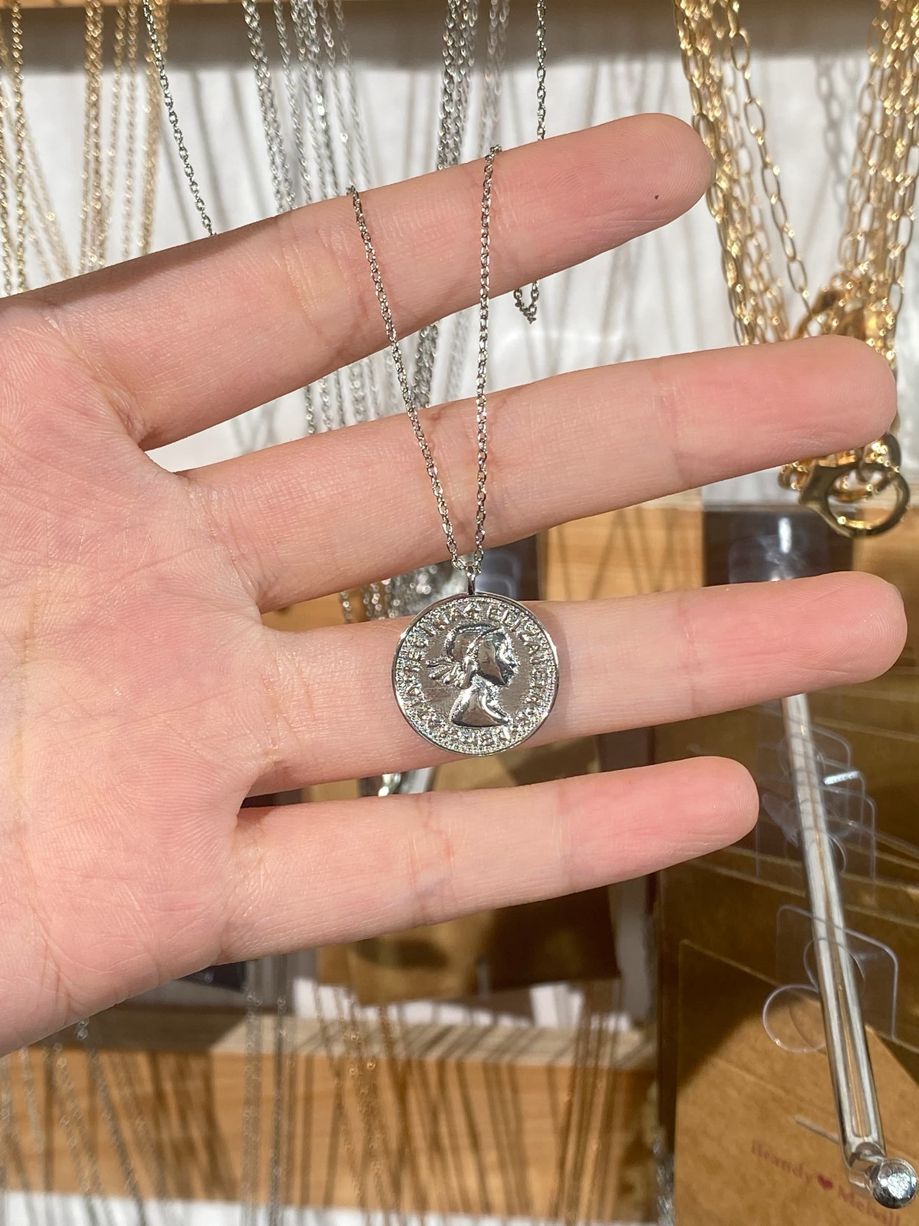 シルバー ネックレス シルバー ネックレス 古代コイン風 横顔レリーフペンダント