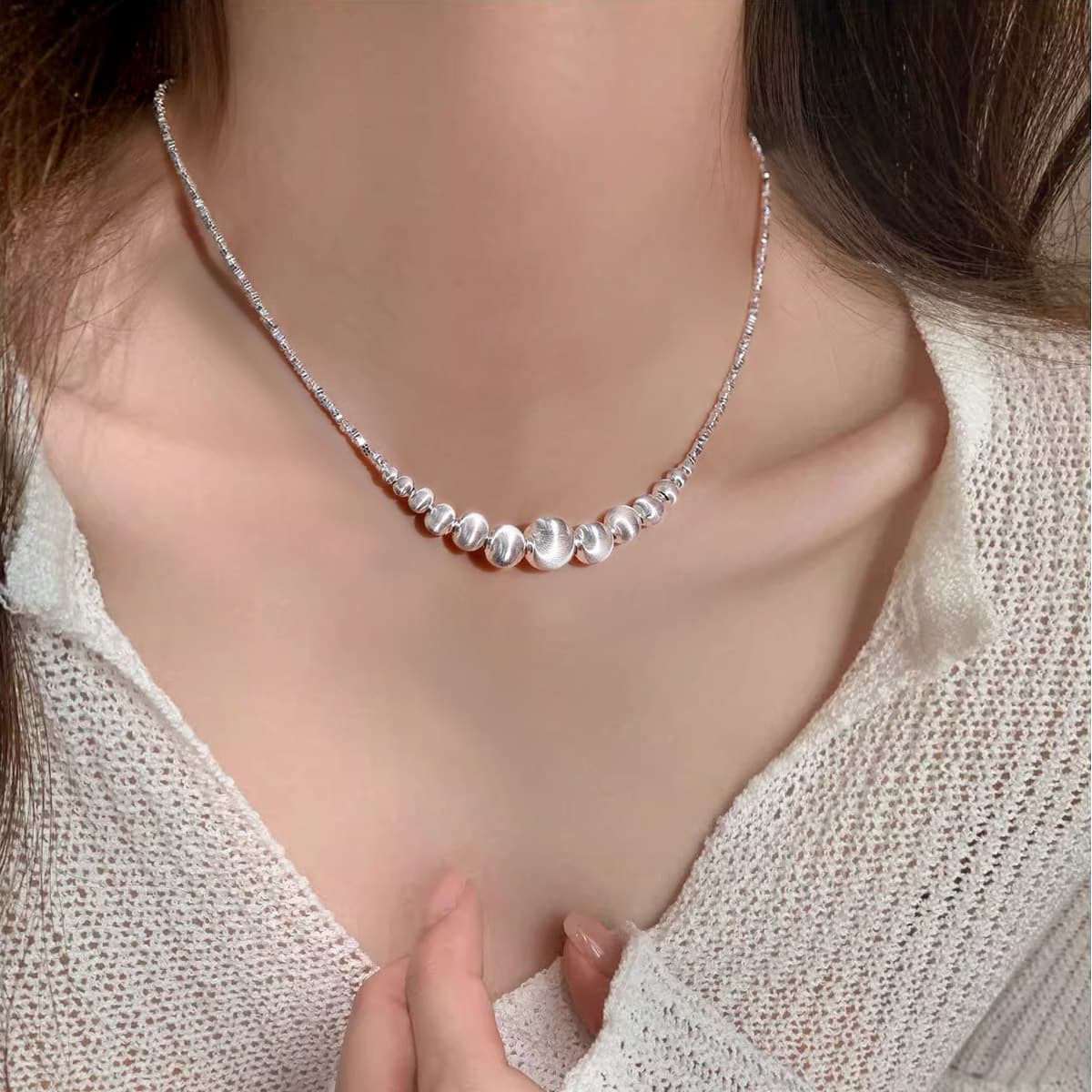 シルバー ネックレス 上品な玉飾りデザインチャームネックレス