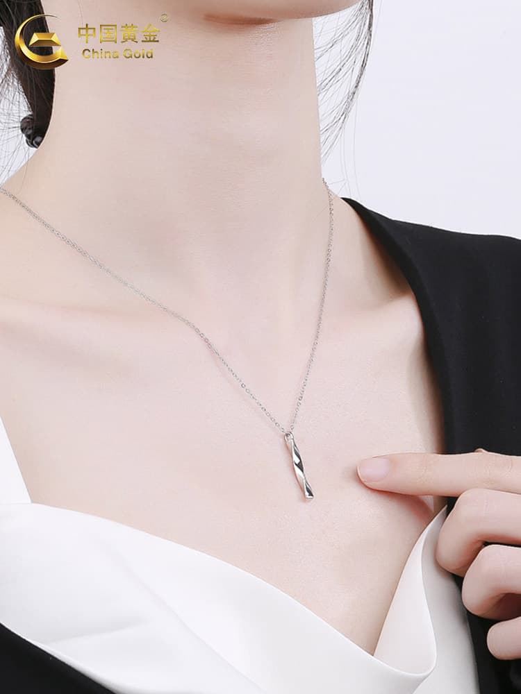 シルバー ネックレス ねじりウェーブバー ペンダント